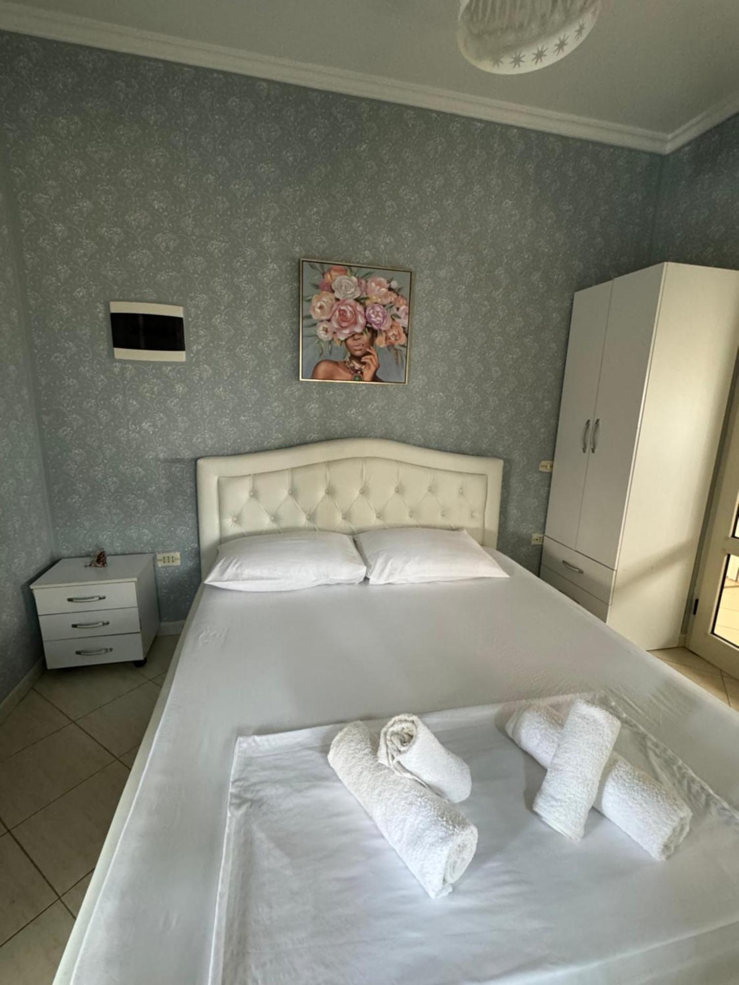 Mirela'S Apartment City Center Tiran Dış mekan fotoğraf